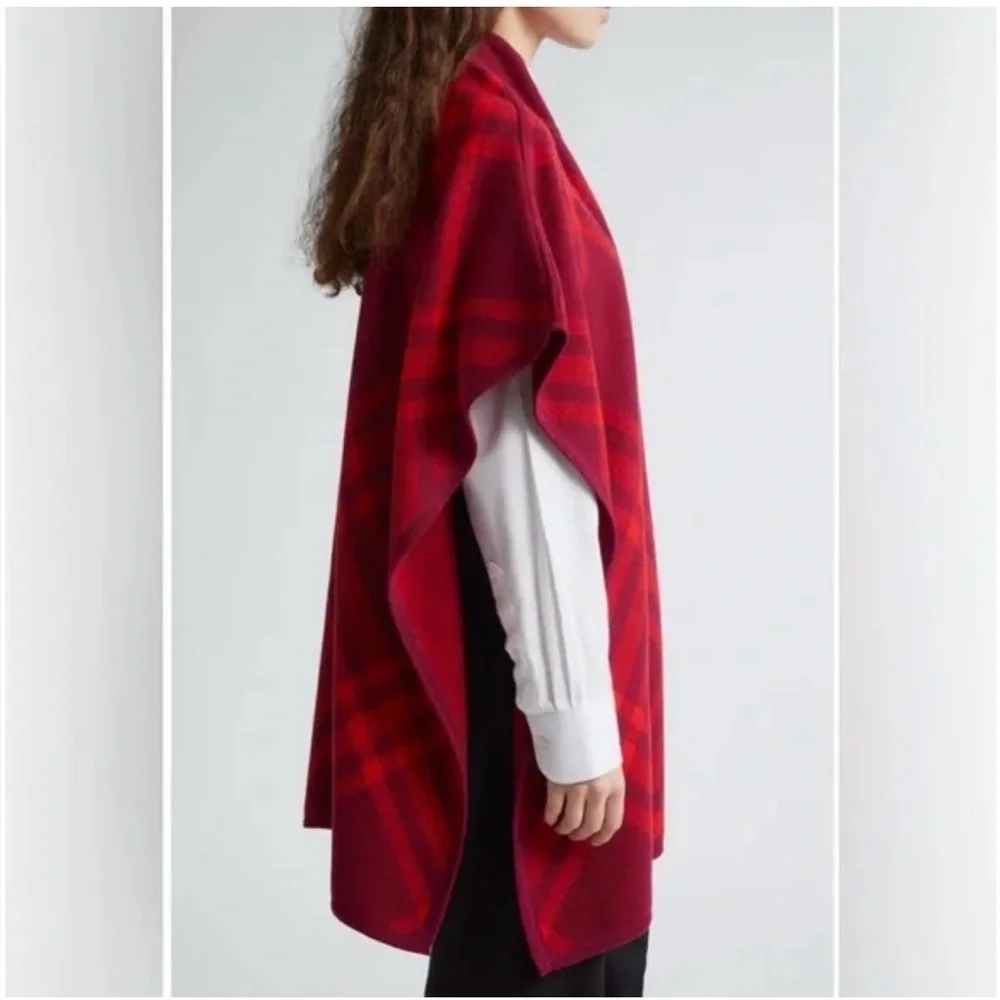 Burberry cape